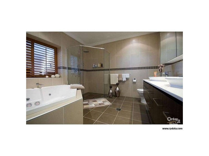 72 Nicklaus Court, Merrimac QLD 4226