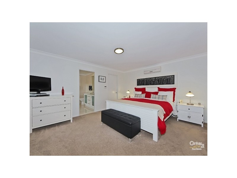 28 Yarraville Street, Robina QLD 4226