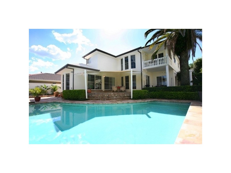 58 Bollard Circuit, Clear Island Waters QLD 4226