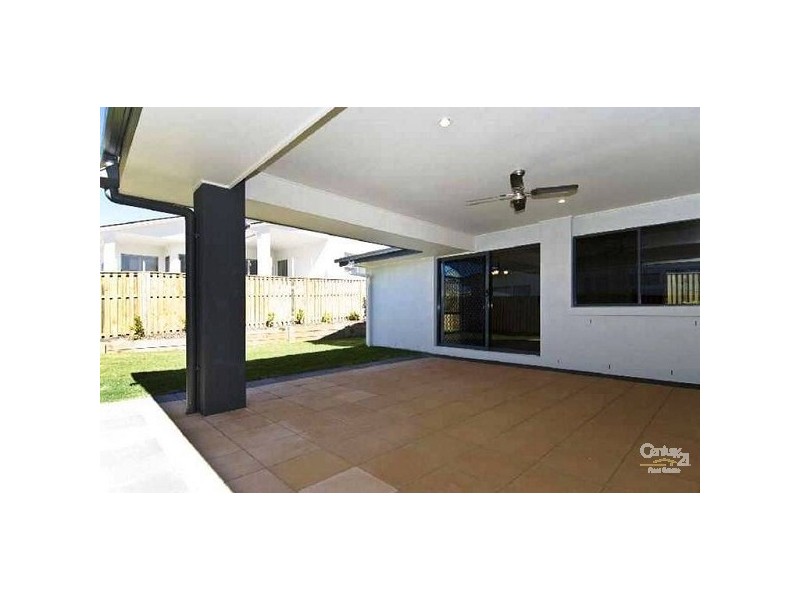 102 Observatory Drive, Reedy Creek QLD 4227