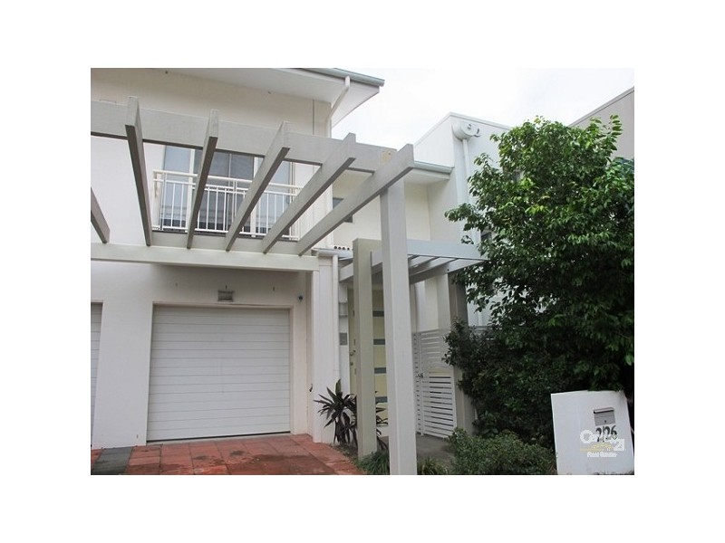 2/26 Moores Crescent, Varsity Lakes QLD 4227