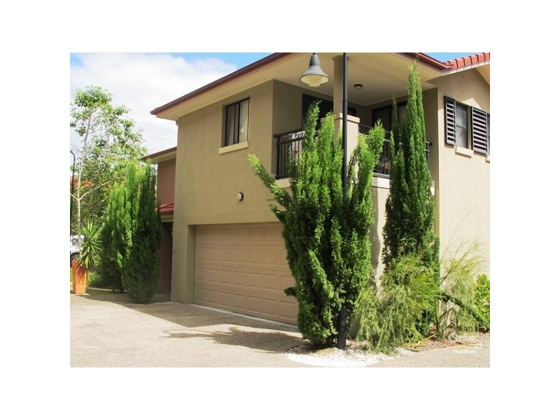 12/2 Geraldton Drive, Varsity Lakes QLD 4227