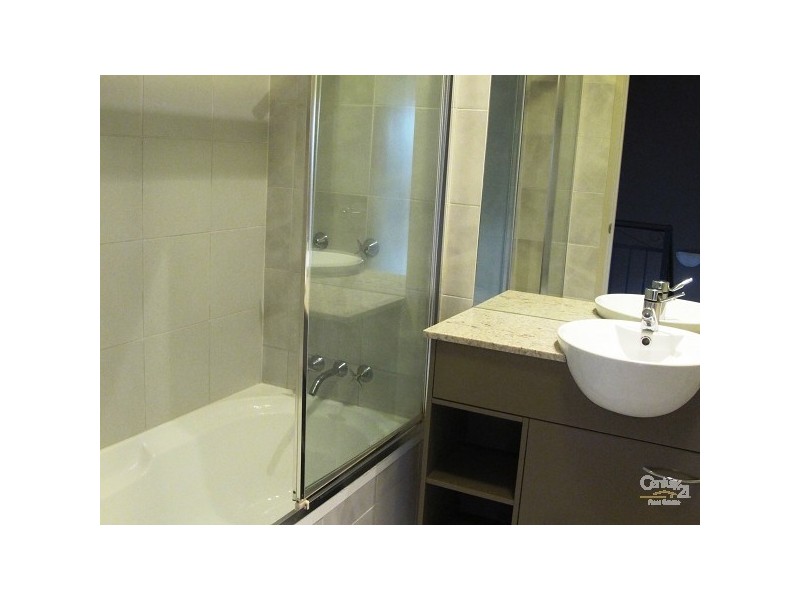 12/2 Geraldton Drive, Varsity Lakes QLD 4227