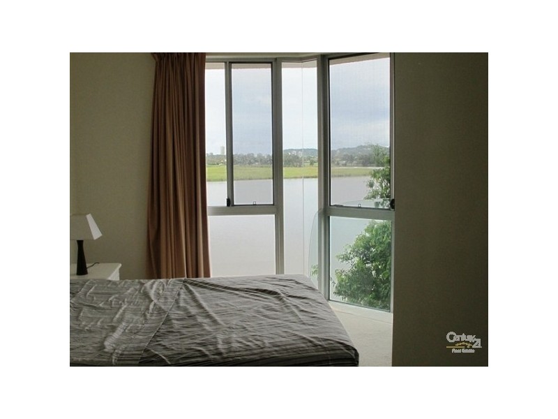 255 Varsity Parade, Varsity Lakes QLD 4227