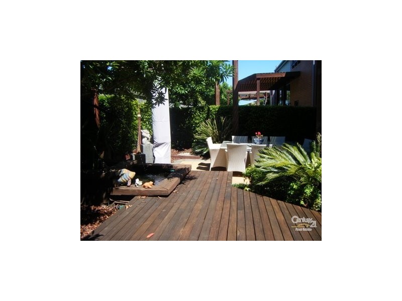 17 Shorehaven Court, Varsity Lakes QLD 4227