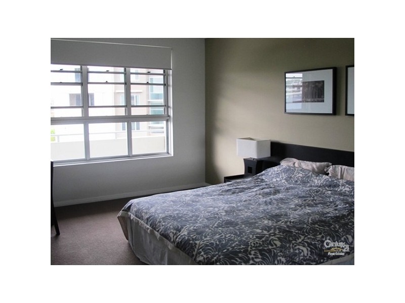 167/1-9 Moores Crescent CHANCELLOR LAKESIDE, Varsity Lakes QLD 4227