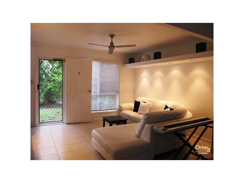 4/8 Gooding Drive, Merrimac QLD 4226