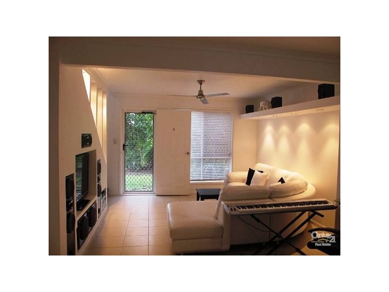 4/8 Gooding Drive, Merrimac QLD 4226