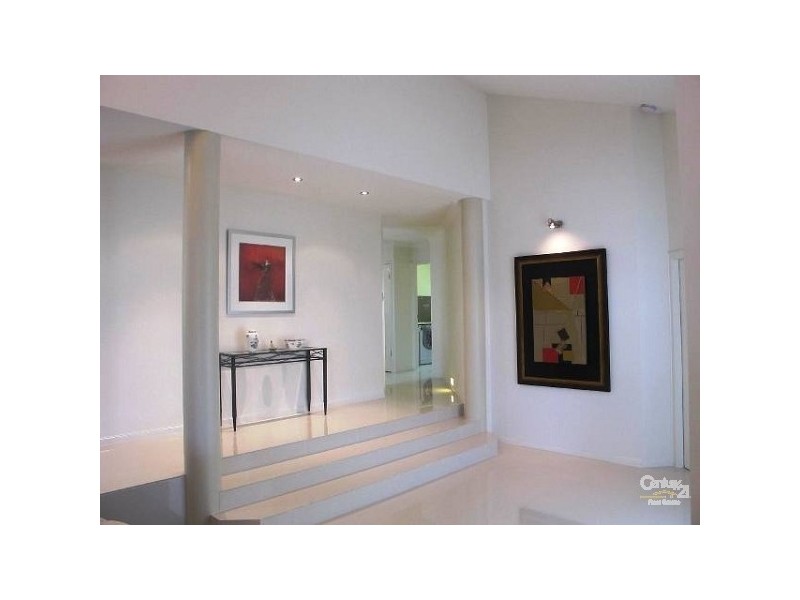 18 Kensington Street, Robina QLD 4226