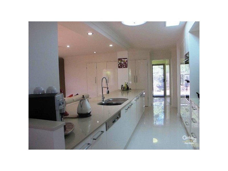 18 Kensington Street, Robina QLD 4226