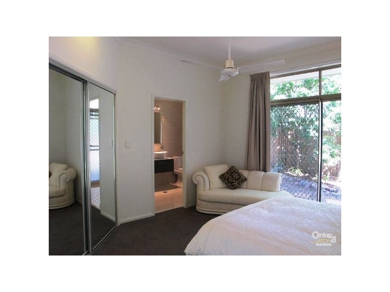 18 Kensington Street, Robina QLD 4226