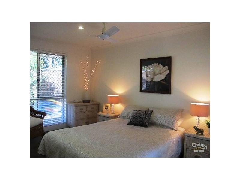 18 Kensington Street, Robina QLD 4226