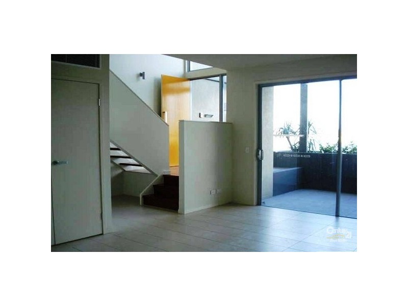 54 Watts Drive, Varsity Lakes QLD 4227