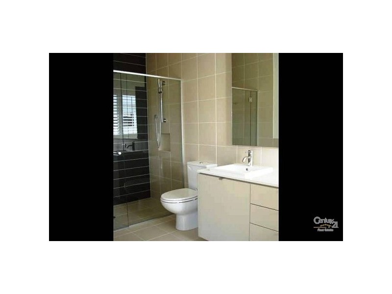 54 Watts Drive, Varsity Lakes QLD 4227