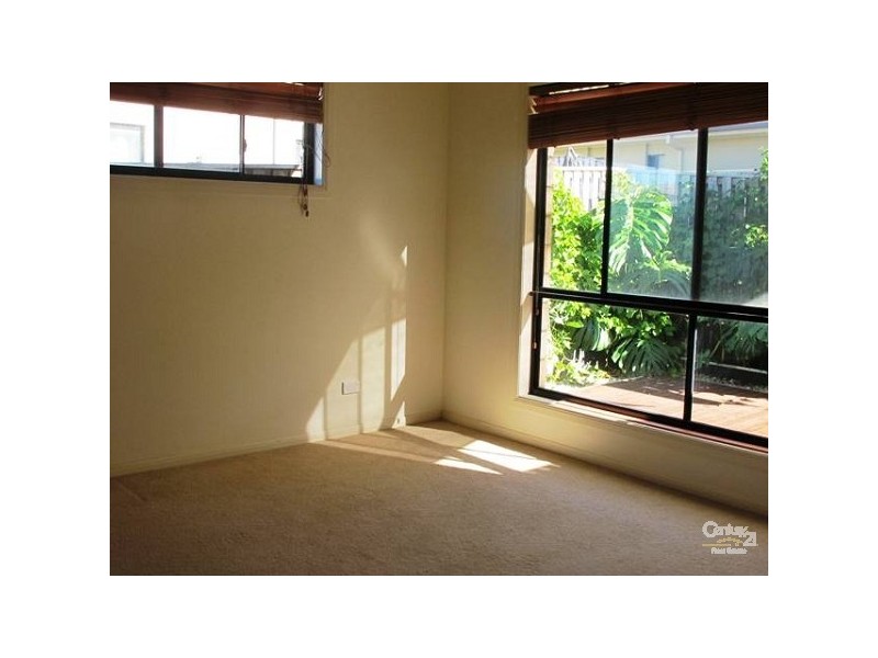 103 Bayswater Avenue, Varsity Lakes QLD 4227