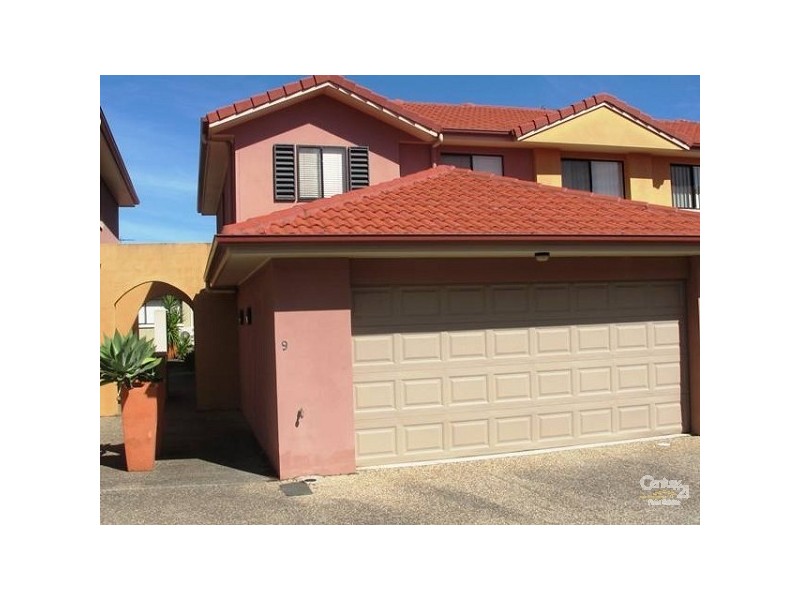 9/2 Geraldton Drive, Varsity Lakes QLD 4227