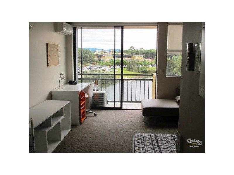 25 Lake Orr Drive, Varsity Lakes QLD 4227