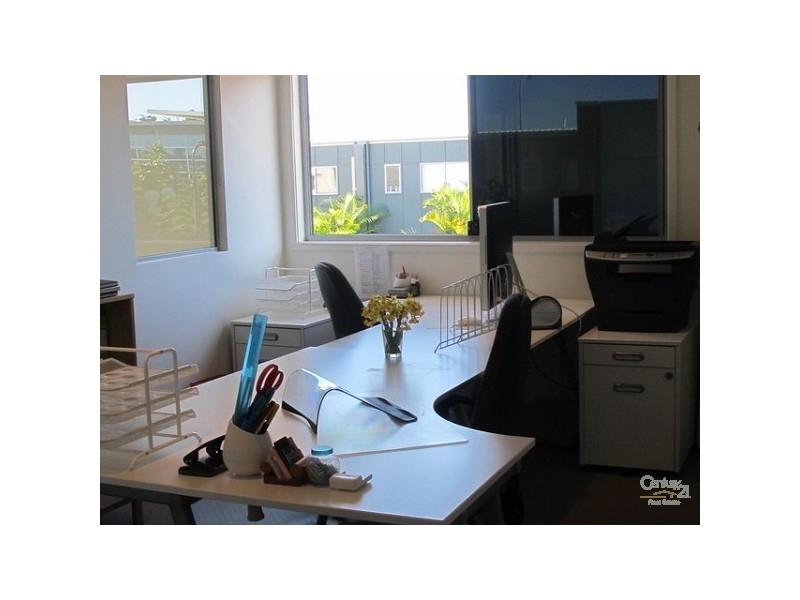 40 Lakefront Crescent, Varsity Lakes QLD 4227