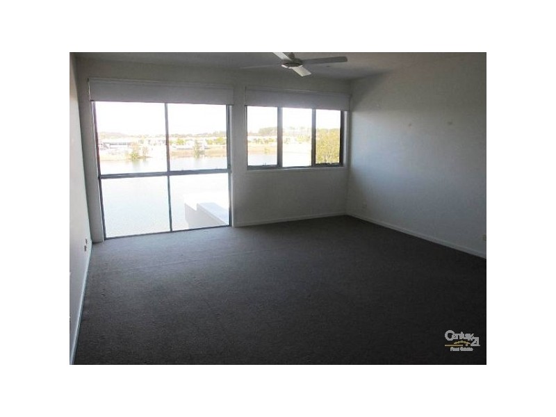 Varsity Lakes QLD 4227