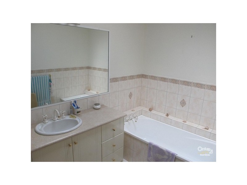 12 Washington Court, Varsity Lakes QLD 4227