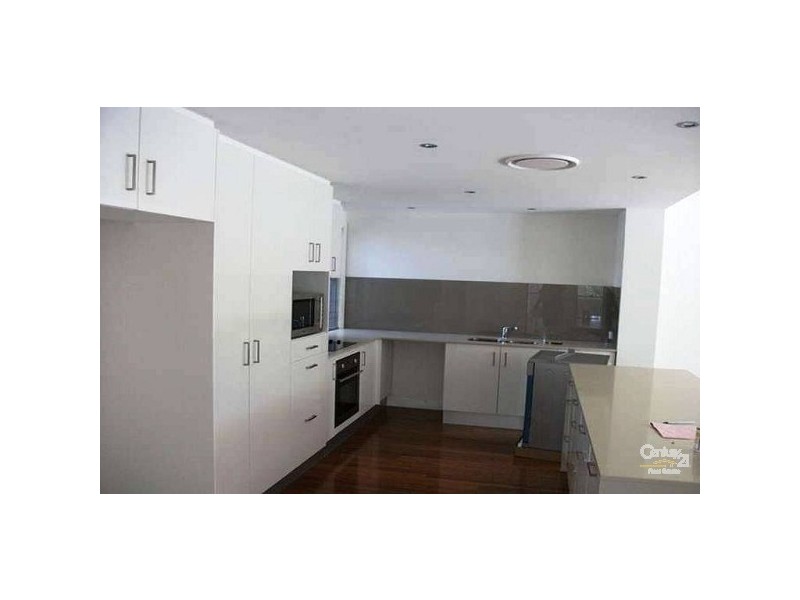 Varsity Lakes QLD 4227