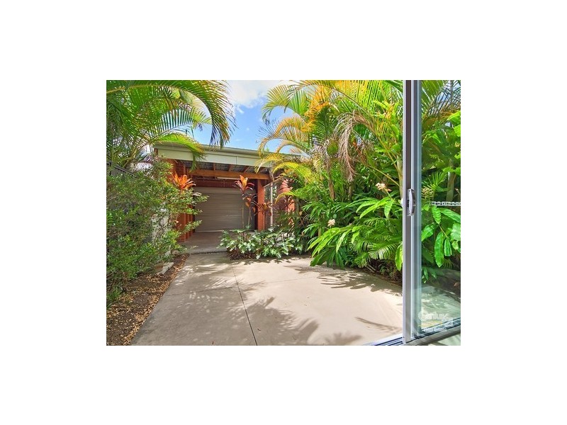 10 Watts Drive, Varsity Lakes QLD 4227