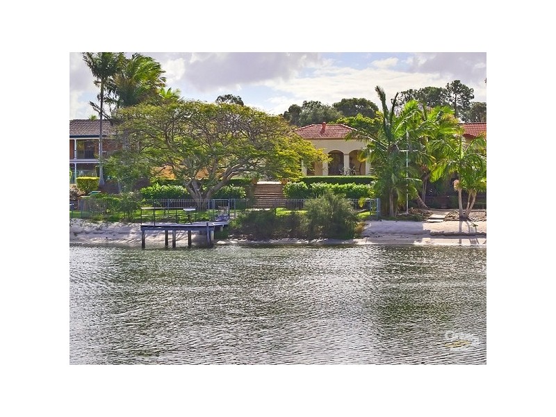 26 Lancelin Drive, Mermaid Waters QLD 4218