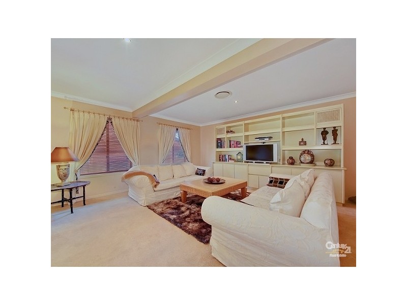 26 Lancelin Drive, Mermaid Waters QLD 4218