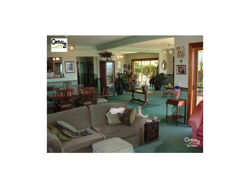 13-17 Eagles Retreat Place, Tamborine Mountain QLD 4272