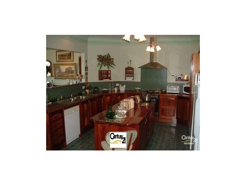 13-17 Eagles Retreat Place, Tamborine Mountain QLD 4272