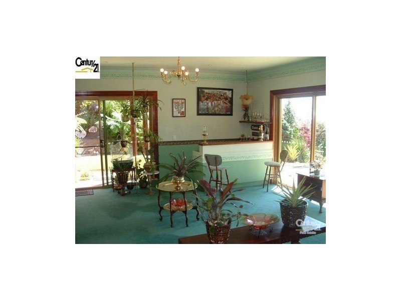 13-17 Eagles Retreat Place, Tamborine Mountain QLD 4272