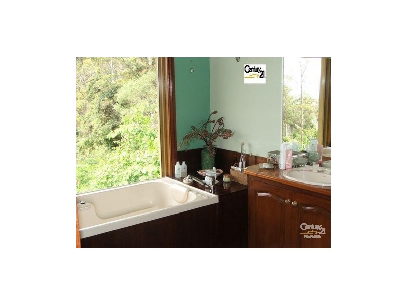 13-17 Eagles Retreat Place, Tamborine Mountain QLD 4272