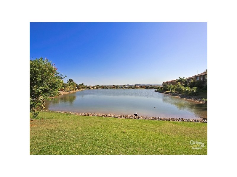1/276 Christine Avenue, Varsity Lakes QLD 4227