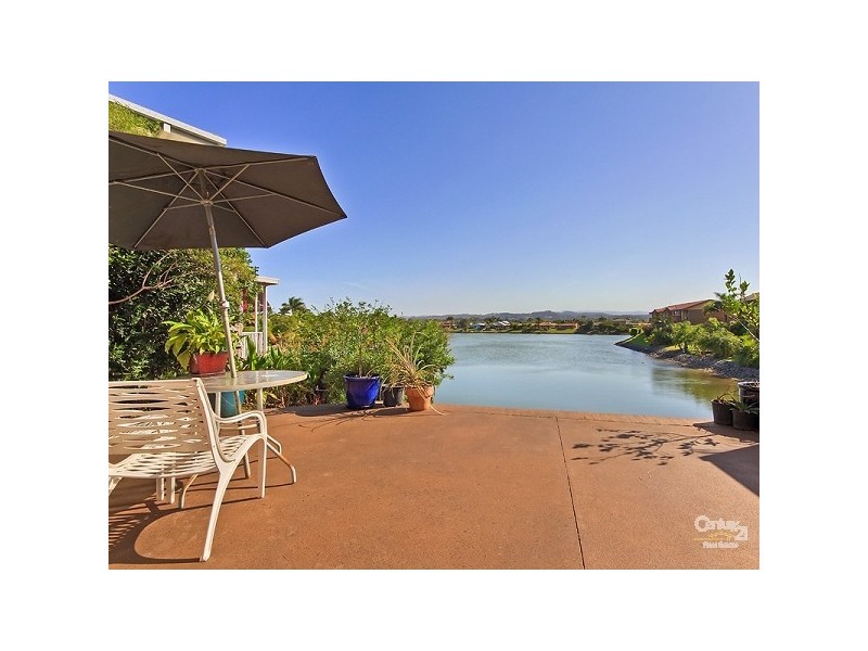1/276 Christine Avenue, Varsity Lakes QLD 4227