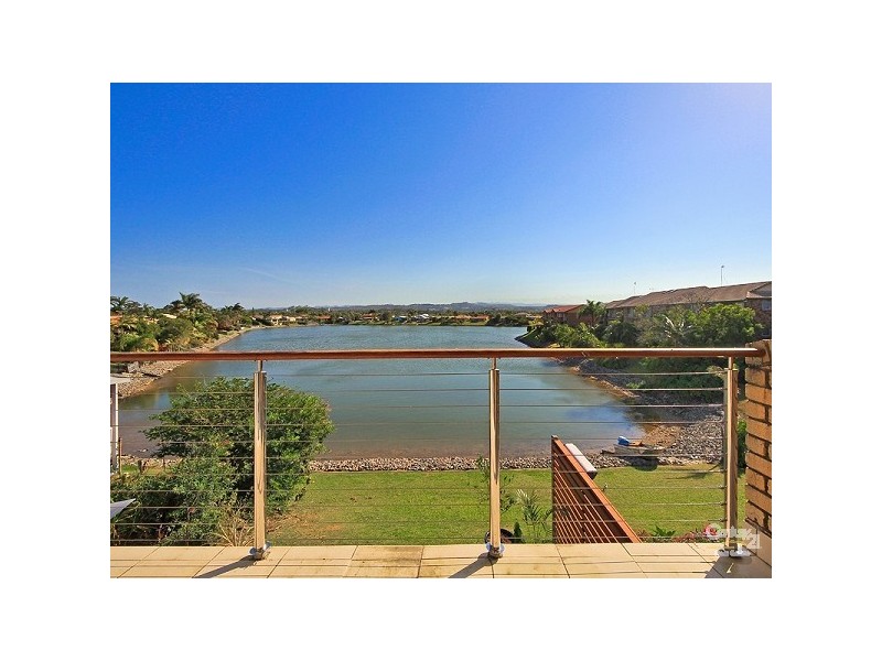 1/276 Christine Avenue, Varsity Lakes QLD 4227
