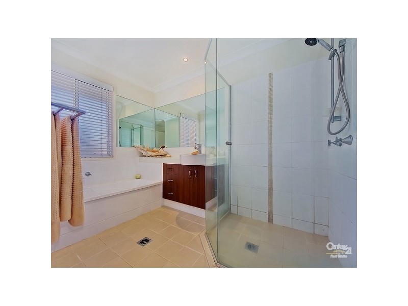 1/276 Christine Avenue, Varsity Lakes QLD 4227