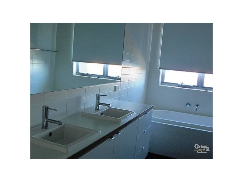 Varsity Lakes QLD 4227