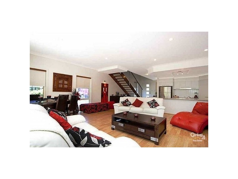 13 Ranier Crescent, Varsity Lakes QLD 4227