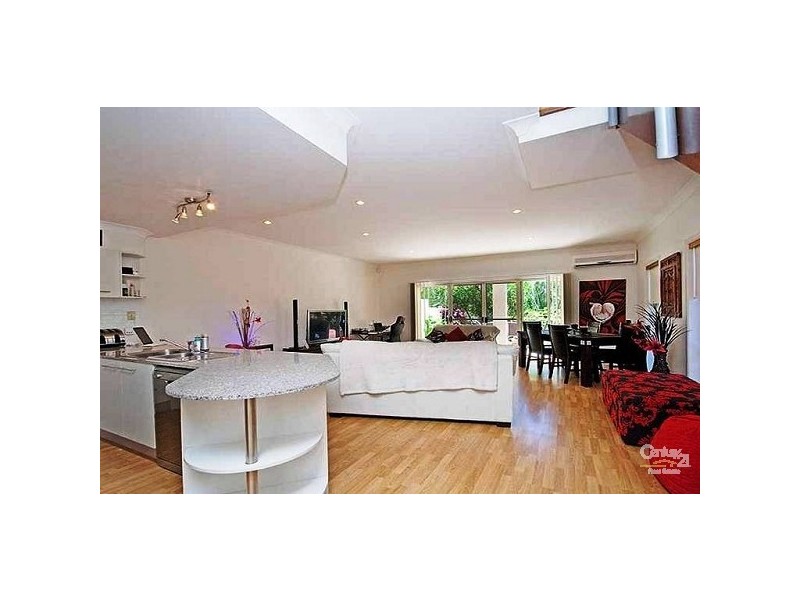 13 Ranier Crescent, Varsity Lakes QLD 4227