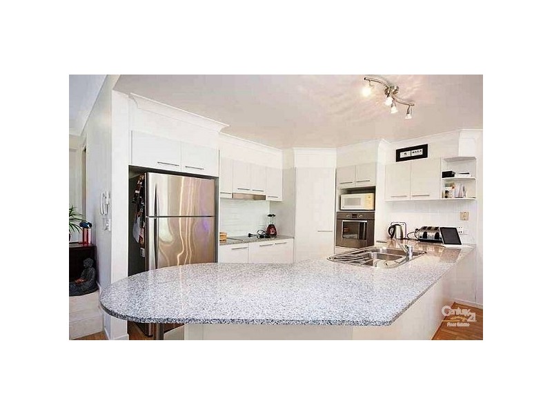 13 Ranier Crescent, Varsity Lakes QLD 4227