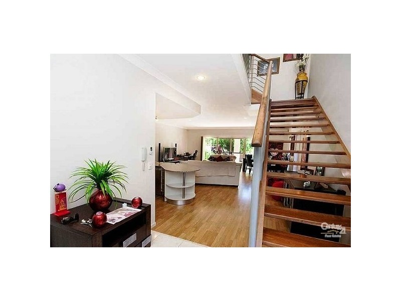 13 Ranier Crescent, Varsity Lakes QLD 4227