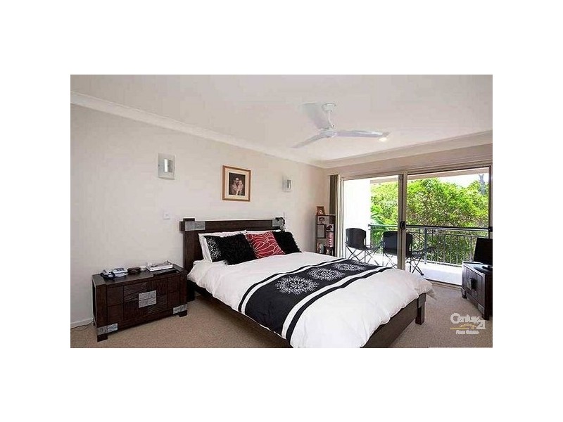 13 Ranier Crescent, Varsity Lakes QLD 4227