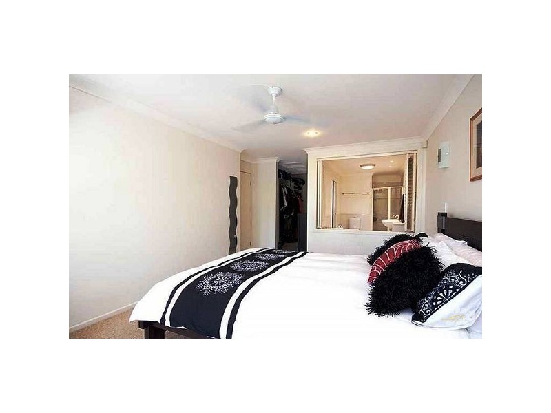 13 Ranier Crescent, Varsity Lakes QLD 4227