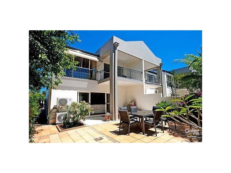 13 Ranier Crescent, Varsity Lakes QLD 4227