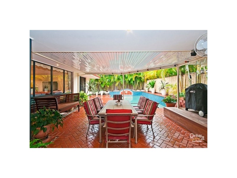 6 Pine Valley Drive, Robina QLD 4226