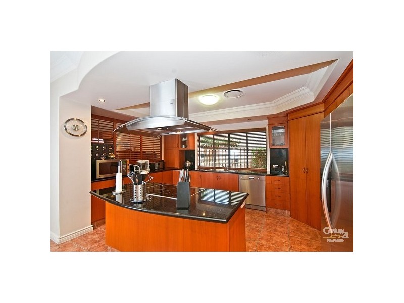 6 Pine Valley Drive, Robina QLD 4226