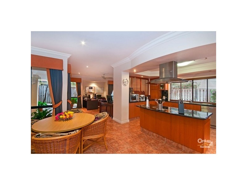 6 Pine Valley Drive, Robina QLD 4226