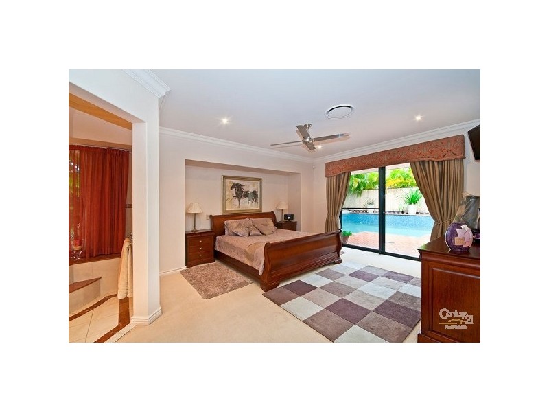 6 Pine Valley Drive, Robina QLD 4226