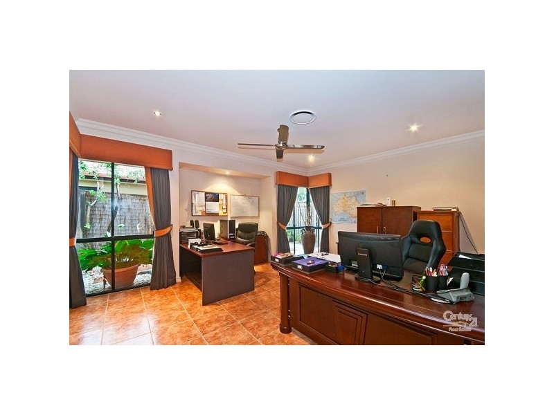 6 Pine Valley Drive, Robina QLD 4226