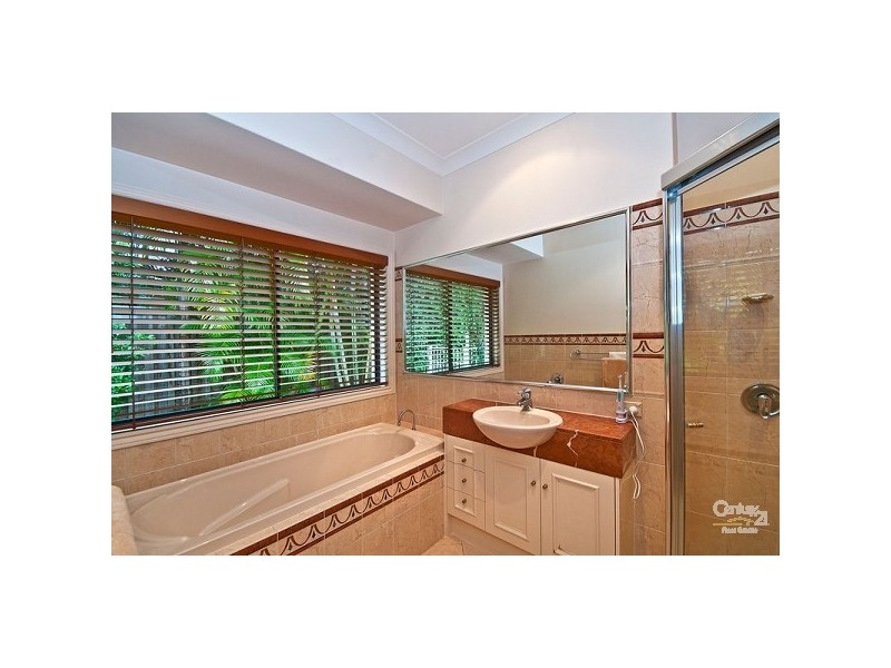 6 Pine Valley Drive, Robina QLD 4226